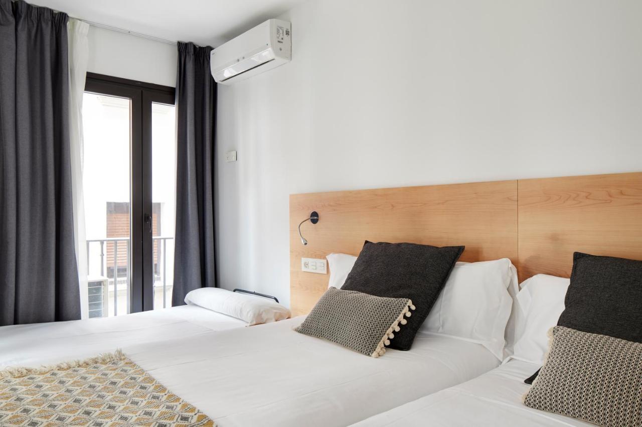 Hostal Arriazu Pamplona Ngoại thất bức ảnh