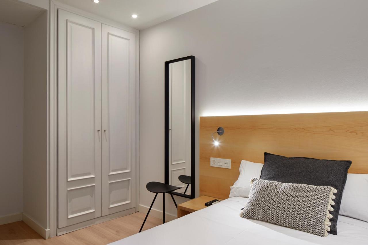 Hostal Arriazu Pamplona Ngoại thất bức ảnh