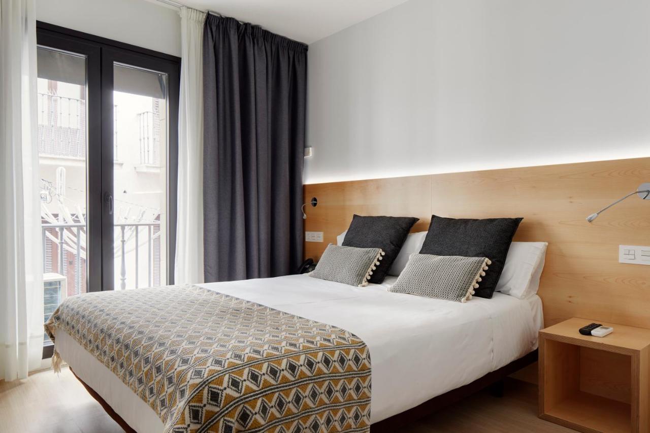Hostal Arriazu Pamplona Ngoại thất bức ảnh