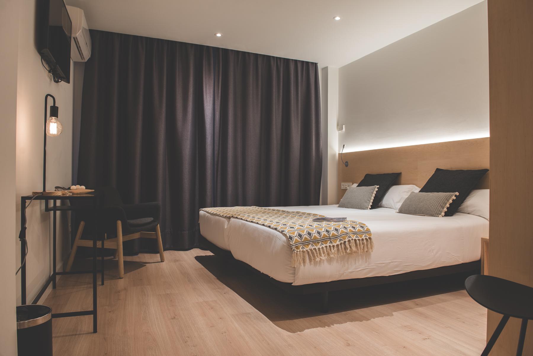 Hostal Arriazu Pamplona Ngoại thất bức ảnh