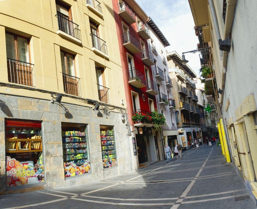 Hostal Arriazu Pamplona Ngoại thất bức ảnh