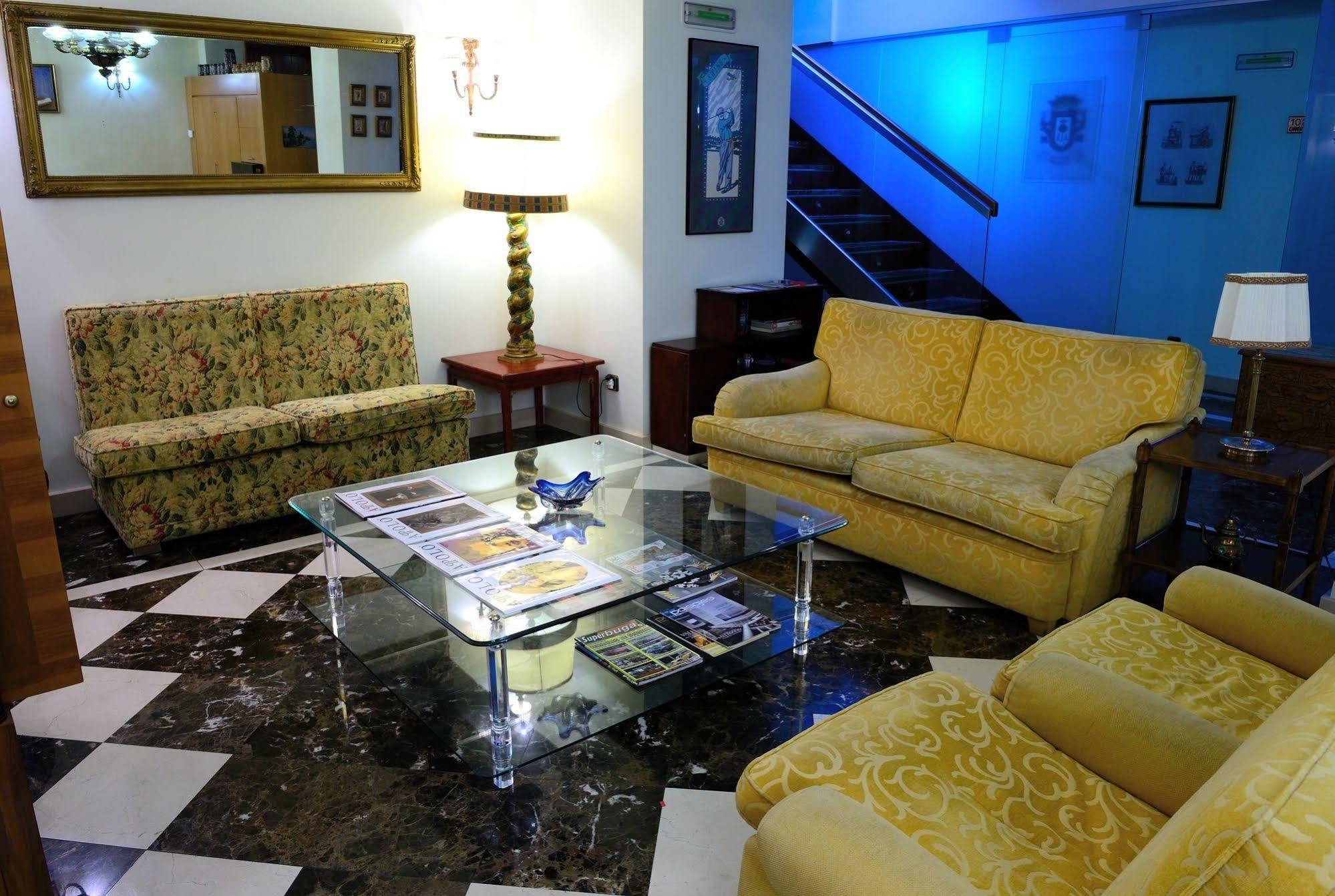 Hostal Arriazu Pamplona Ngoại thất bức ảnh
