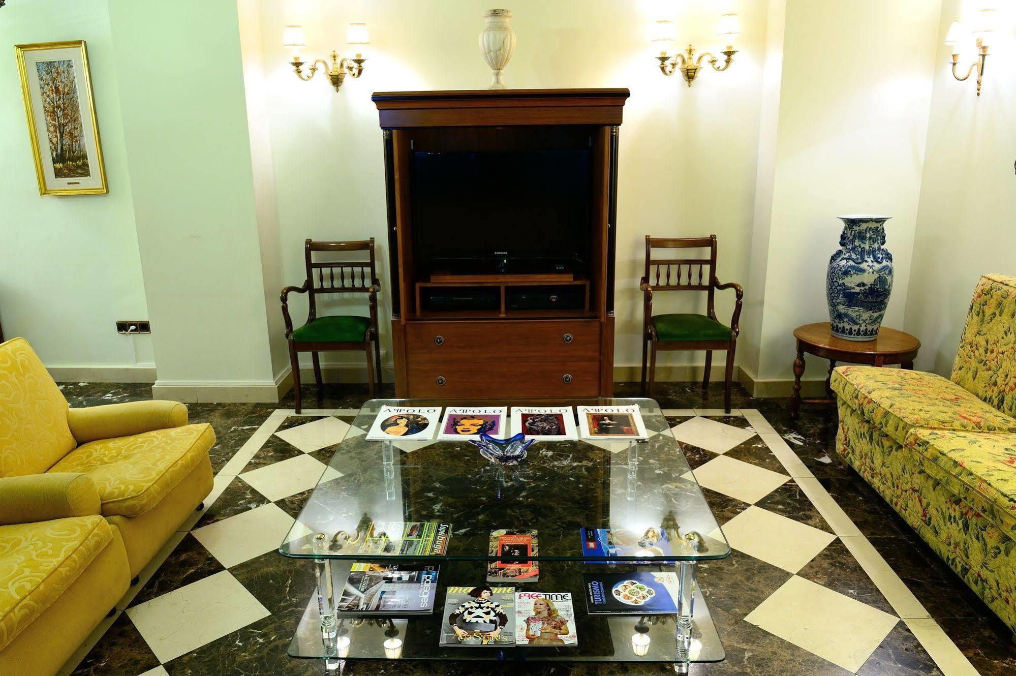 Hostal Arriazu Pamplona Ngoại thất bức ảnh