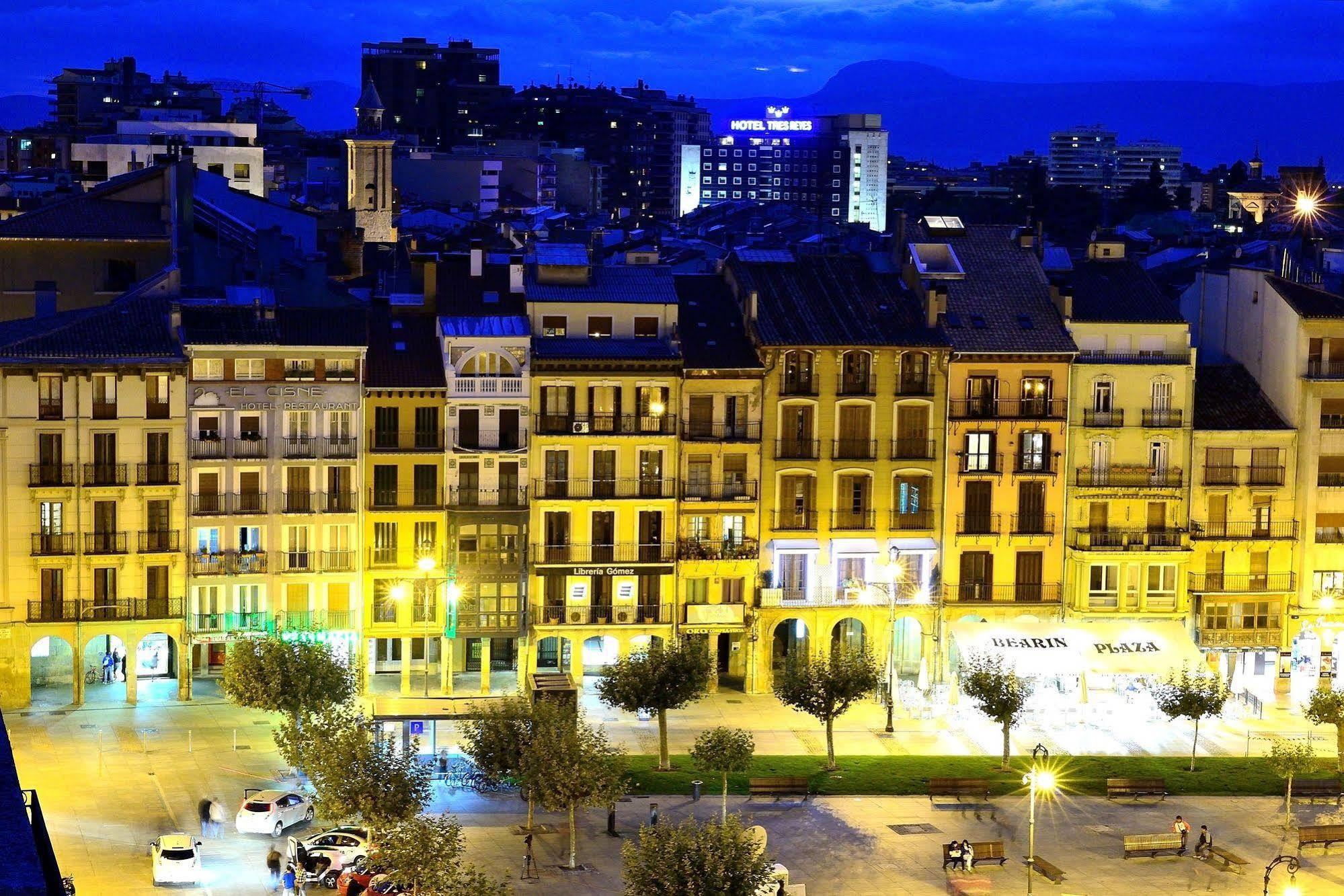 Hostal Arriazu Pamplona Ngoại thất bức ảnh